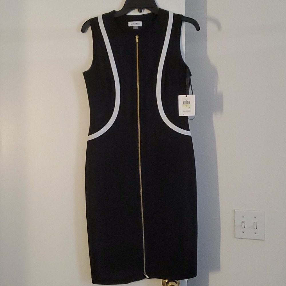 NWT Calvin Klein Size 4 Sheath Dress